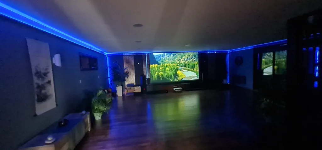 Salle Kalia Normandie — photo 6 : intérieur de la salle parquetée à Mouen